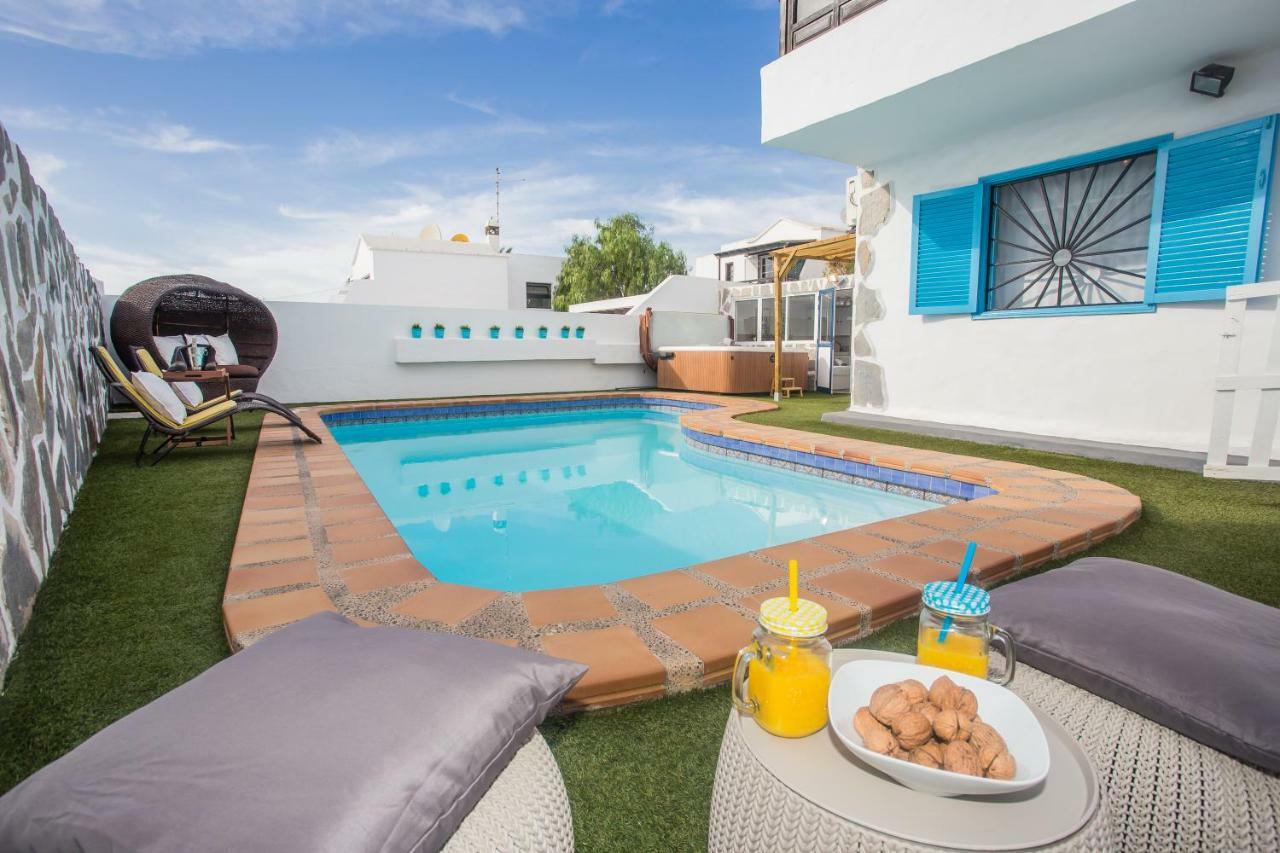 Palm Villa ปูแอร์โตเดลคาร์เมน ภายนอก รูปภาพ