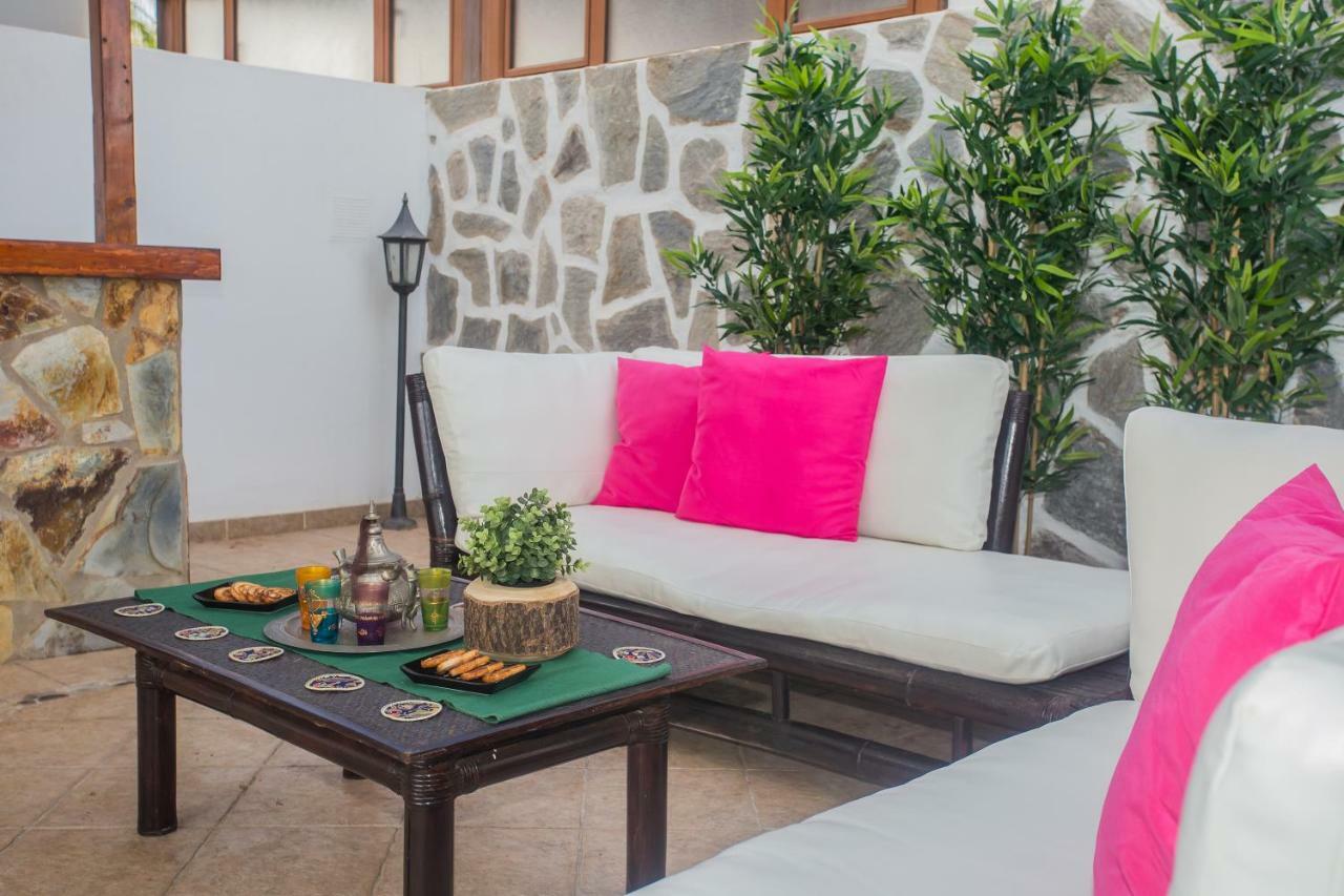 Palm Villa ปูแอร์โตเดลคาร์เมน ภายนอก รูปภาพ